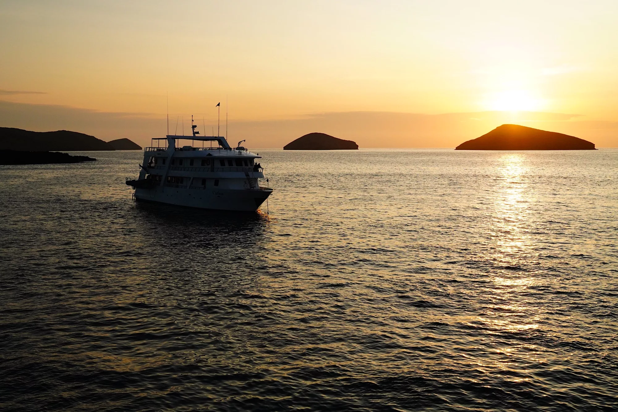 Galapagos Islands Yacht-Based Tour & Guided Photography Experience - Sunrise with yacht
